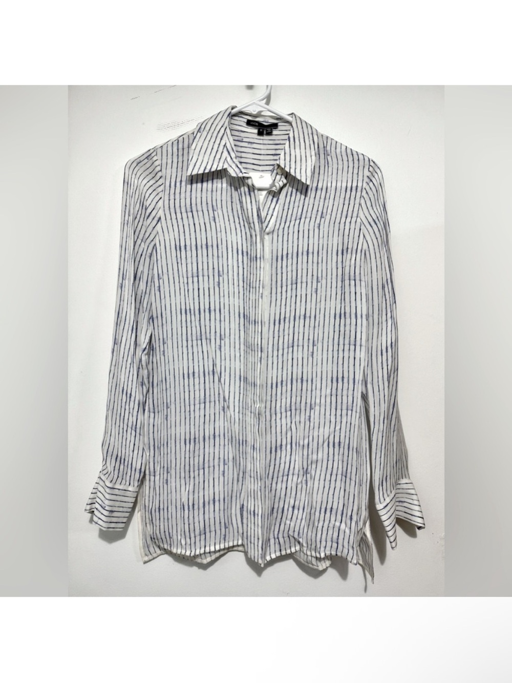 Vince 100% silk White Button-Down Shirt with Blue Pinstripes